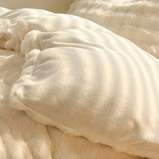 Set lenzuola in pelliccia sintetica di coniglio addensata Puffy Comfort