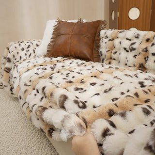 Fodera per divano Luxe Leopard Warmth in pelliccia sintetica