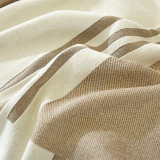 Copridivano Striped Elegance