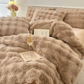 Set lenzuola in pelliccia sintetica di coniglio addensata Puffy Comfort