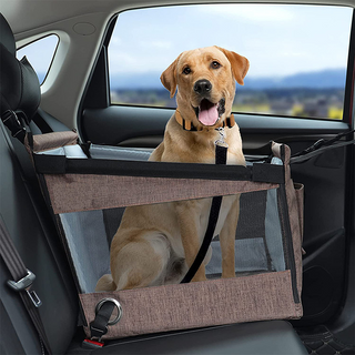 Seggiolino auto per cani